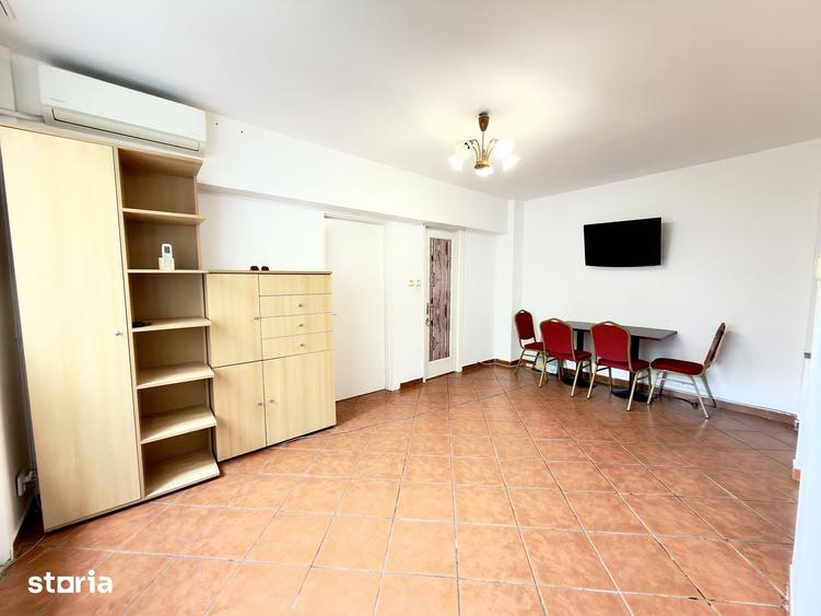 Apartament cu 3 camere în Romană