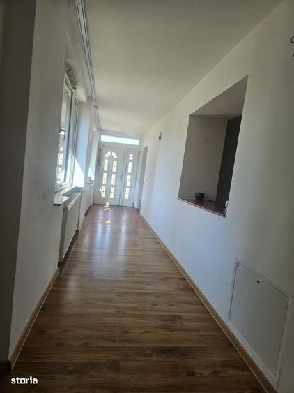 Casă cu 3 camere în Sălard