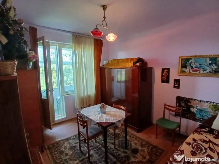 Apartament cu 2 camere decomandat în