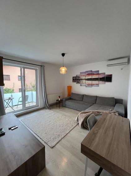 Apartament cu 2 camere decomandat în 16 Februarie