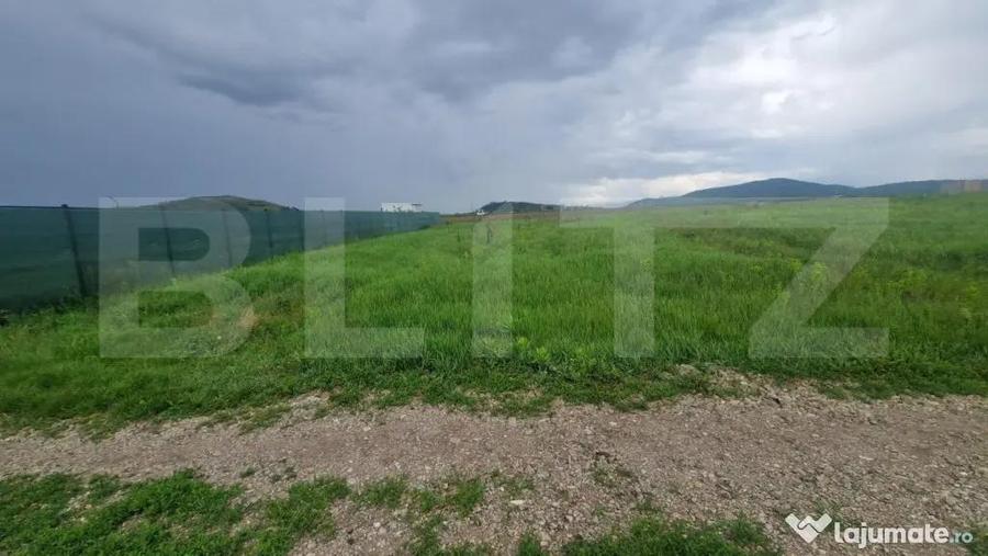 Teren pentru casa intravilan , 800 mp deschidere la drum Bod - 4