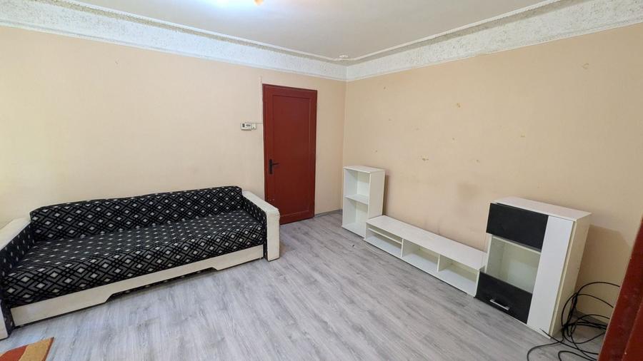 Apartament cu 2 camere nedecomandat în Astra