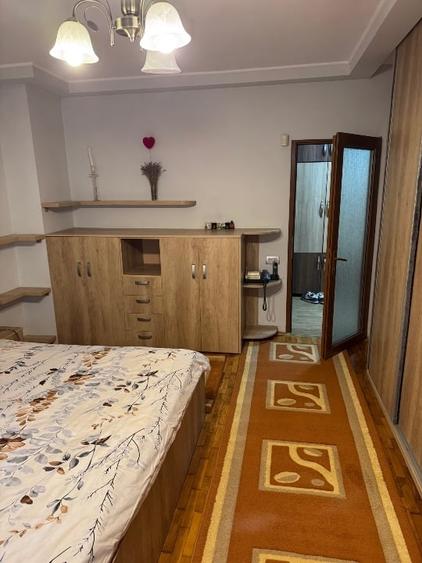 Apartament cu 3 camere decomandat în Faleza Nord