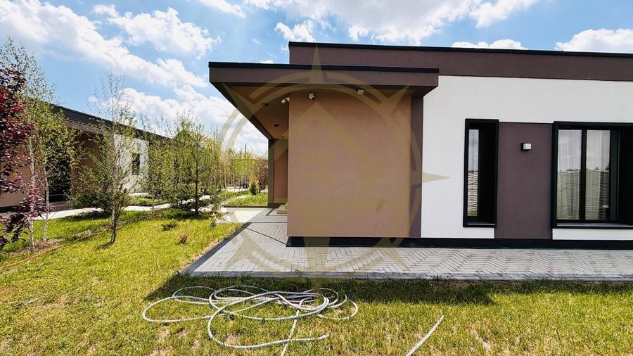 Casă cu 4 camere cu Teren 500 Mp în Corbeanca