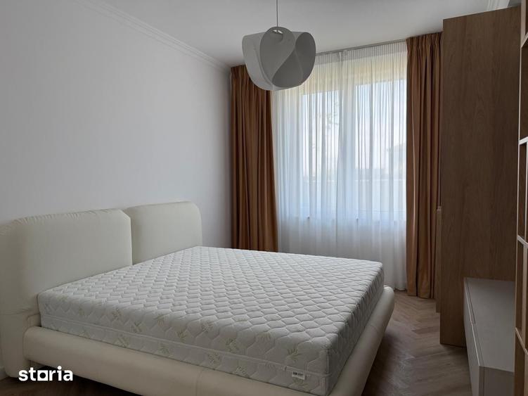 Casă cu 4 camere cu Teren 450 Mp în Central