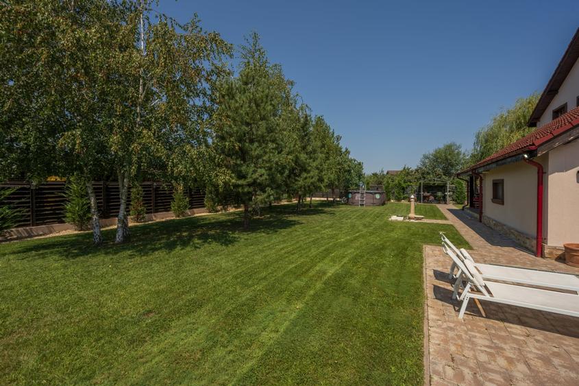 Casă individuală cu 4 camere cu Piscina în Domnești