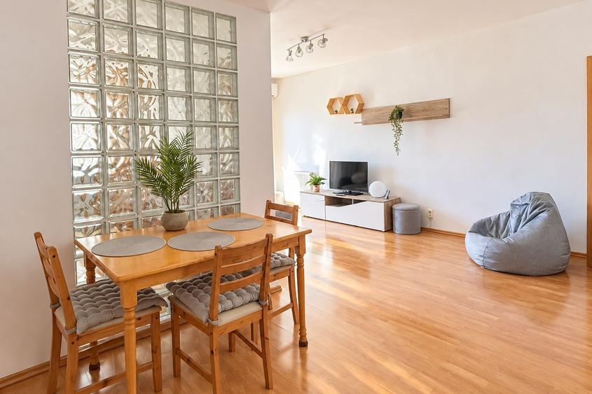 Apartament cu 3 camere semidecomandat, mobilat în Gheorgheni