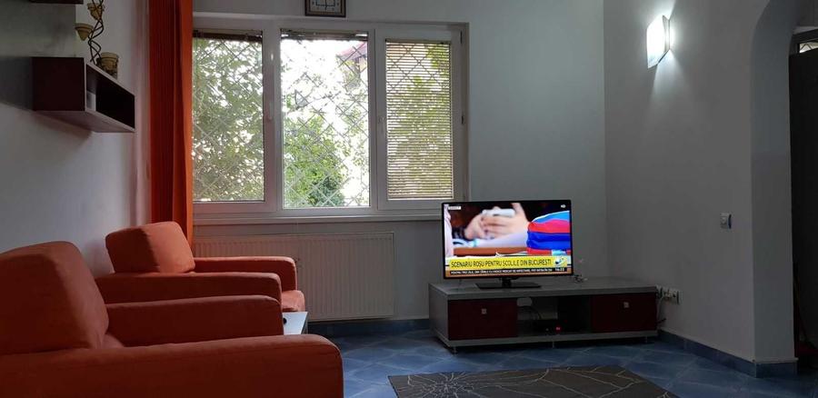 Apartament cu 2 camere semidecomandat în 1 Mai