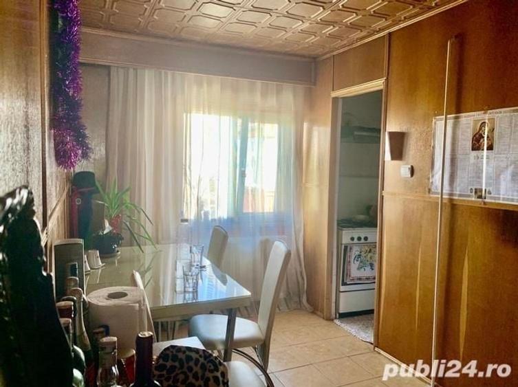 Apartament cu 3 camere decomandat în Lunei