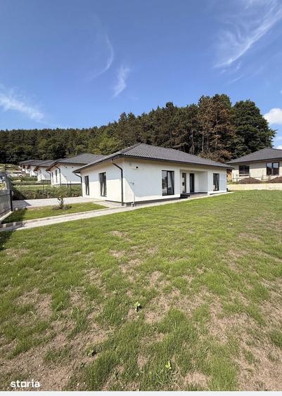 Casă cu 4 camere cu Teren 500 Mp în Baciu