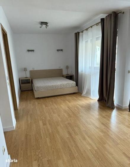 Casă cu 4 camere în Pajura