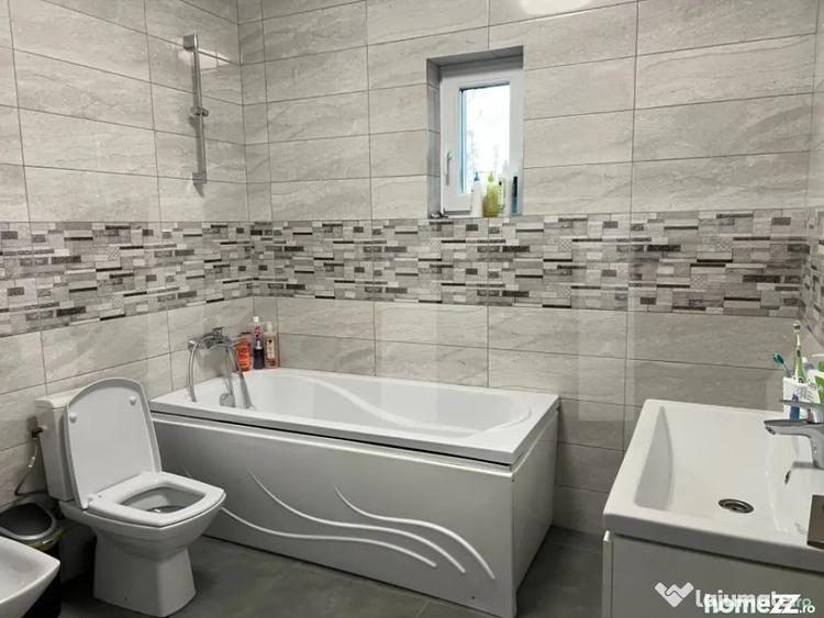 Casă cu 4 camere cu Teren 1500 Mp în Roșiori