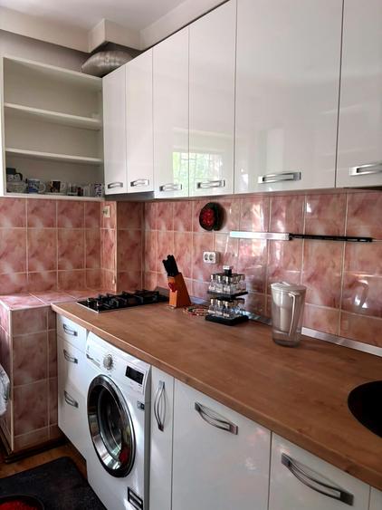 Apartament cu 2 camere semidecomandat în Iancului