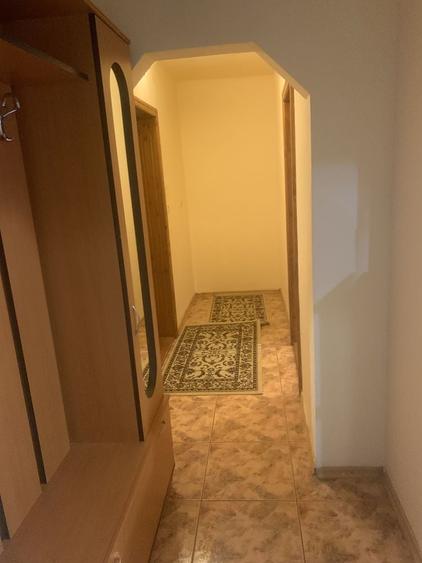 Apartament cu 3 camere decomandat în Exterior Vest