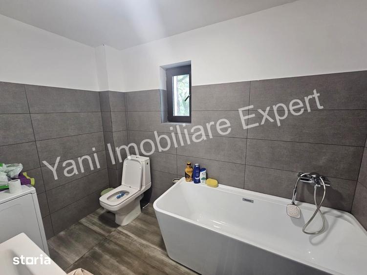 Casă cu 6 camere cu Teren 970 Mp în Mușătești
