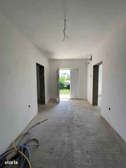 Casă cu 6 camere cu Teren 900 Mp în Central