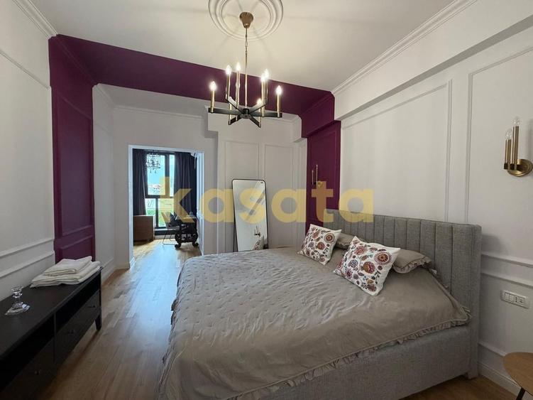 Apartament cu 4 camere decomandat, mobilat în Calea Victoriei