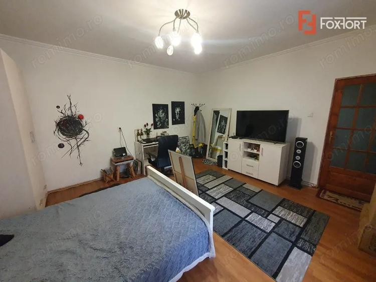 Apartament cu 2 camere decomandat, mobilat în Sinaia