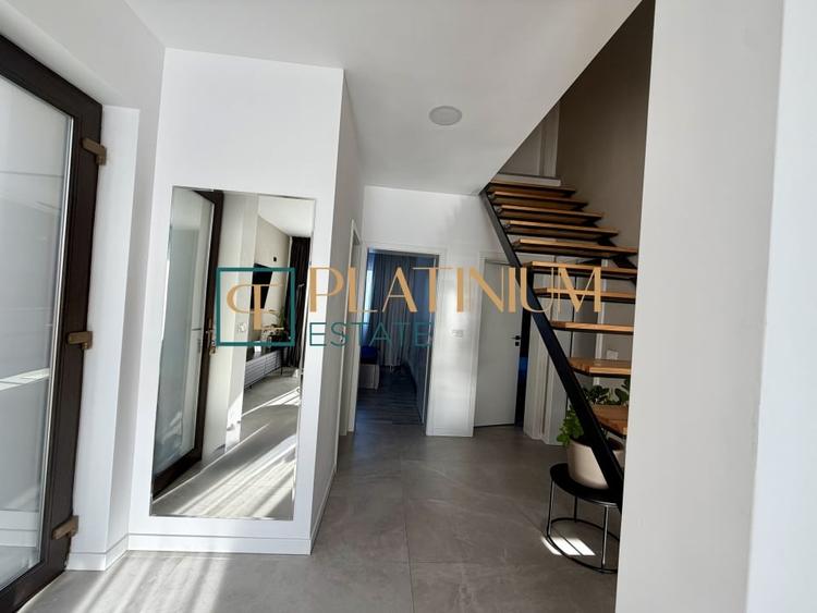 Duplex cu 4 camere cu Canalizare în Plopi