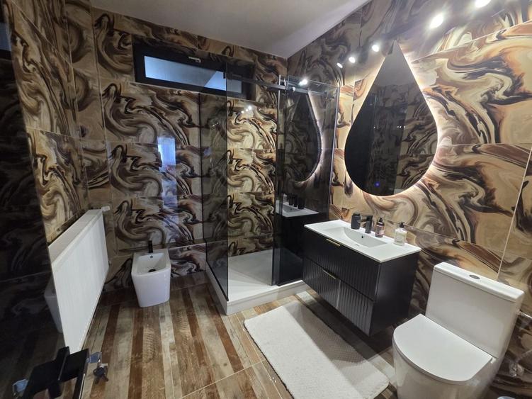 Casă individuală cu 6 camere cu Canalizare în Rediu
