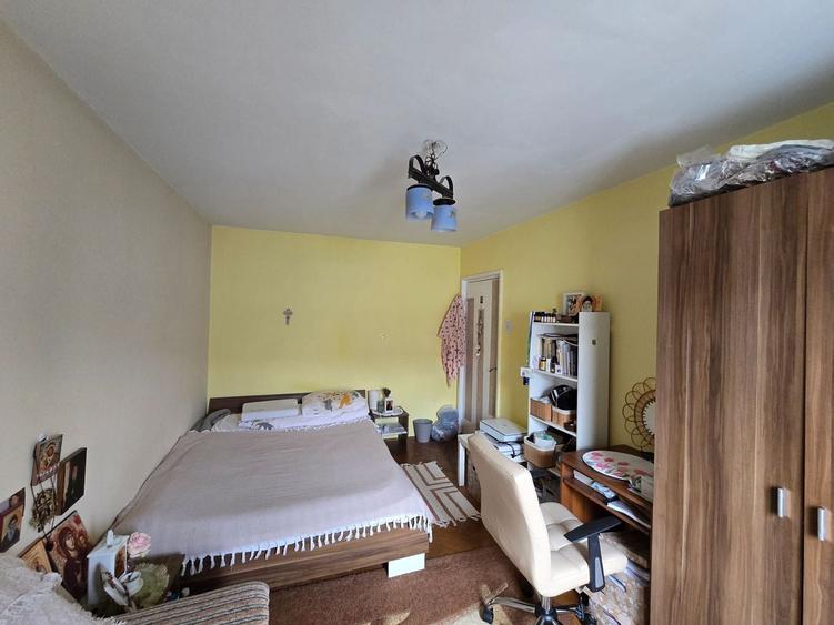 Apartament cu 4 camere decomandat, mobilat în Circumvalațiunii