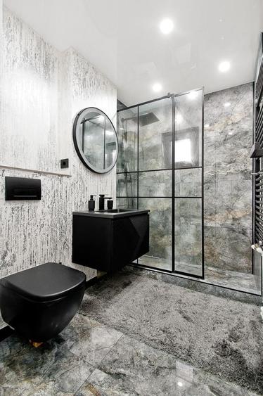 Apartament cu 3 camere decomandat în Exterior Vest