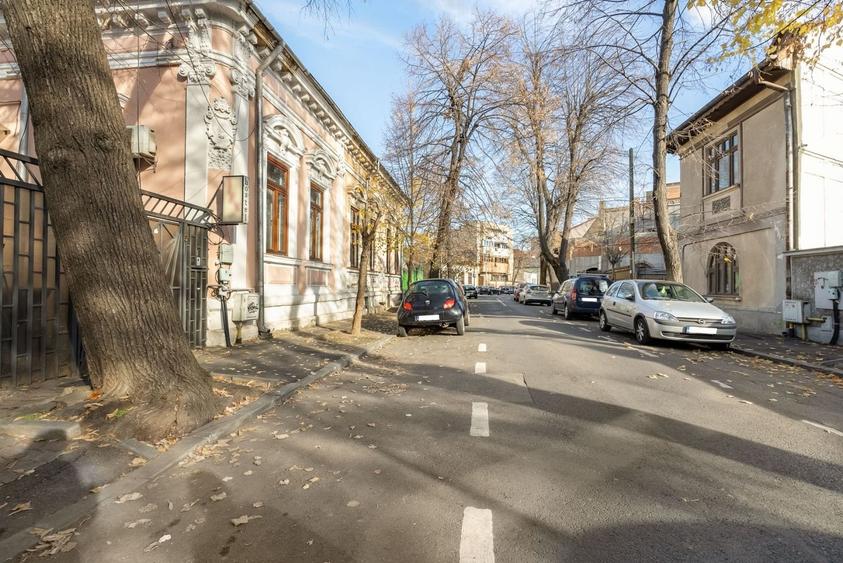 Duplex cu 7 camere cu Canalizare în Pache Protopopescu