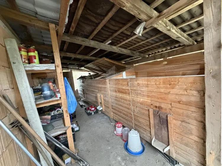 Casă cu 4 camere cu Teren 1200 Mp în Lupoaia