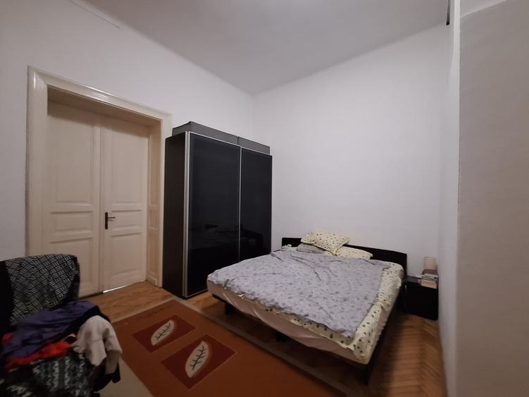 Apartament cu 4 camere circular, mobilat în P-ța Maria