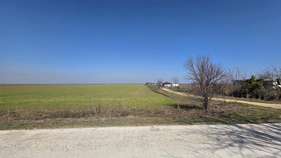 Teren agricol intravilan de 500 mp, în Corbu