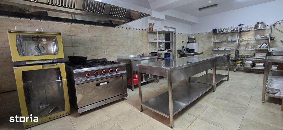 Casă cu Teren 806 Mp în Moroeni