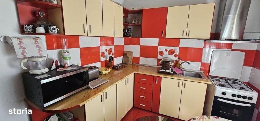 Casa cu 4 camere si curte, gata de utilizare - 1