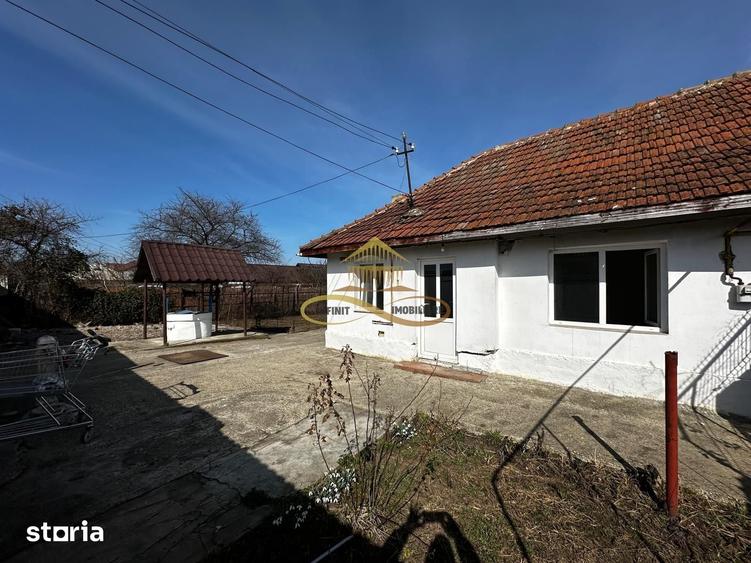 Casă cu 2 camere cu Teren 779 Mp în Tache