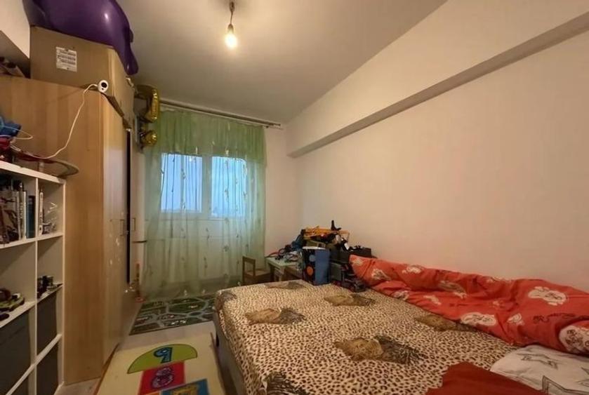 Apartament cu 3 camere decomandat, mobilat în Drumul Taberei — fotografia 3