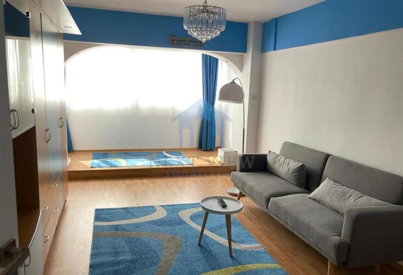 Apartament cu 2 camere decomandat în Zorilor