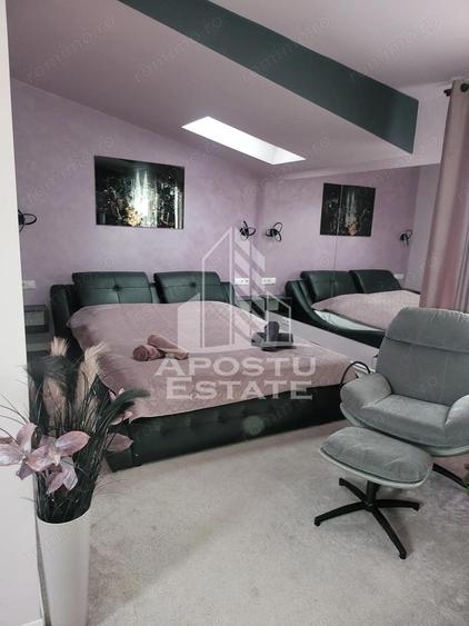 Apartament cu 3 camere semidecomandat în Zăvoi