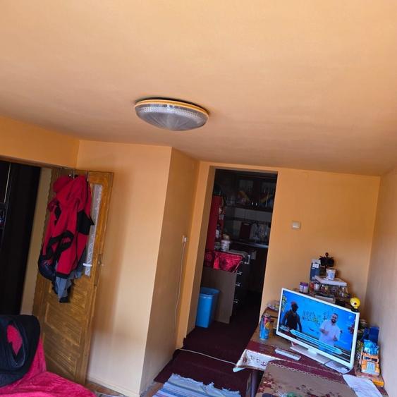 Casă cu 3 camere în Godinești