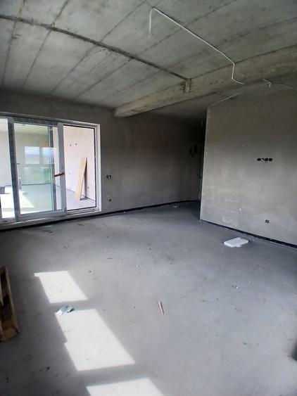 Penthouse cu 3 camere în Țiglari