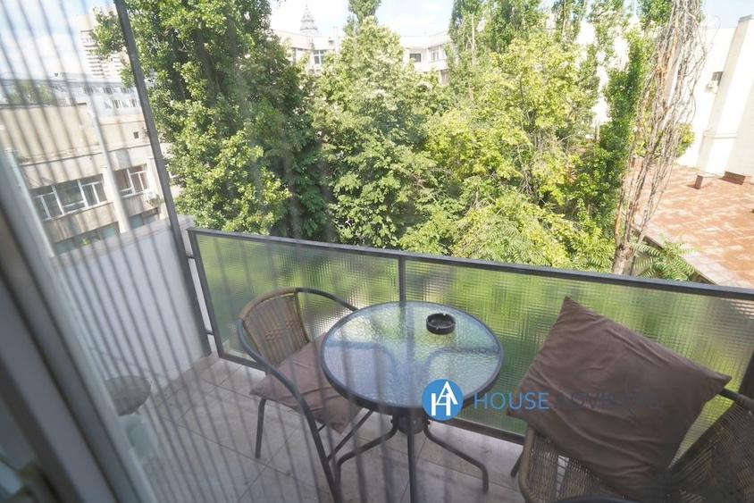Apartament cu 2 camere, mobilat în Universitate