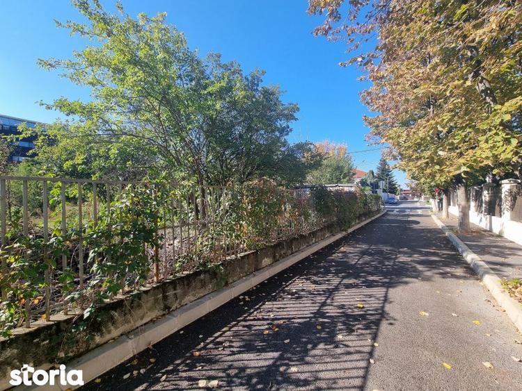 Teren de 615 mp, în Dămăroaia