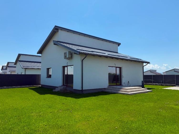 Casă individuală cu 3 camere cu Teren 509 Mp în Hălchiu