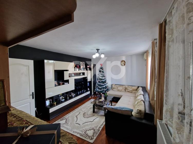 Apartament cu 2 camere decomandat, mobilat în Micro 6