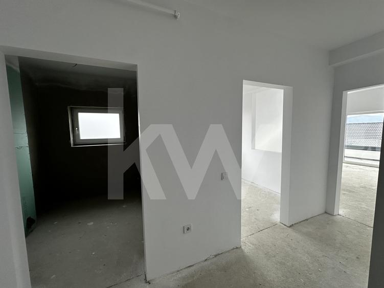 Apartament cu 3 camere decomandat în Cristian