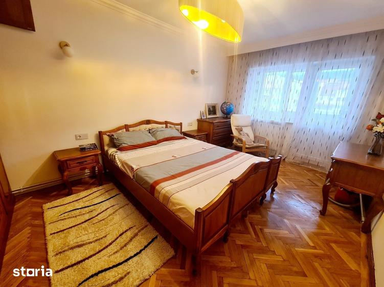 Apartament 4 camere de inchiriat - Zona Centrala - 12