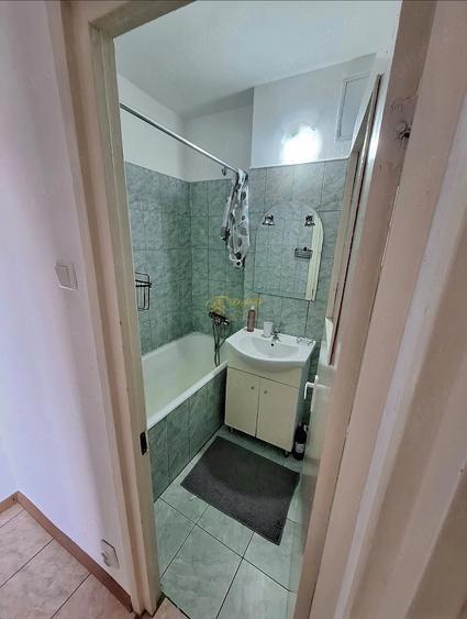 Apartament cu 2 camere semidecomandat în Ultracentral