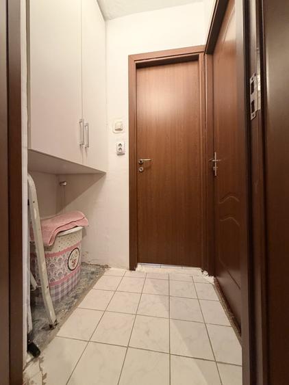 Apartament cu 3 camere semidecomandat, mobilat în Girocului