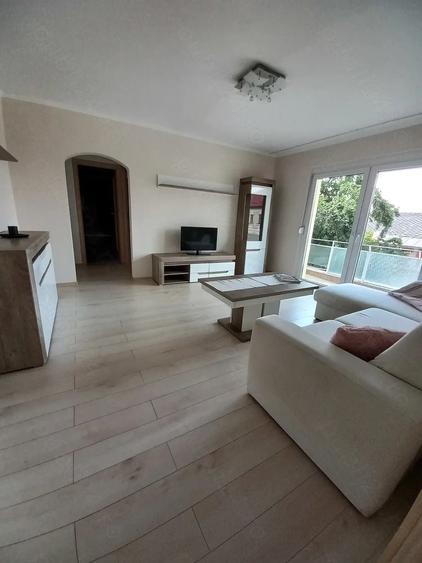 Apartament cu 4 camere nedecomandat în Central