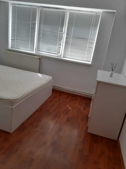 Apartament cu 2 camere decomandat în Plantelor