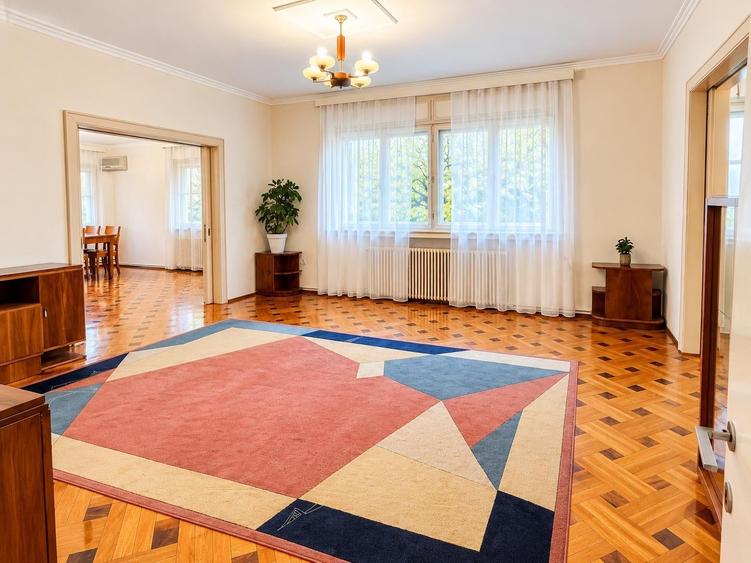 Apartament cu 3 camere decomandat în Cotroceni