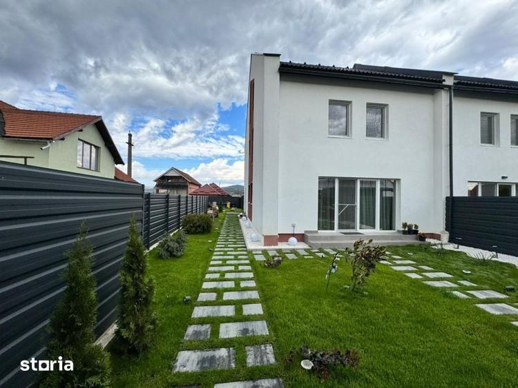 Casă cu 4 camere cu Teren 350 Mp în Recea